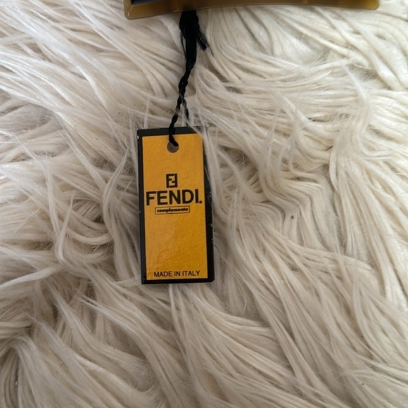 New Fendi hair barrette clip - Picture 2 of 5